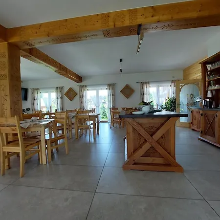 Goscinne Wierzbowka Przy Termach Witów