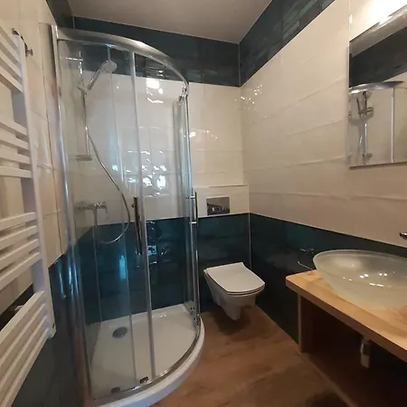 Goscinne Wierzbowka Przy Termach *