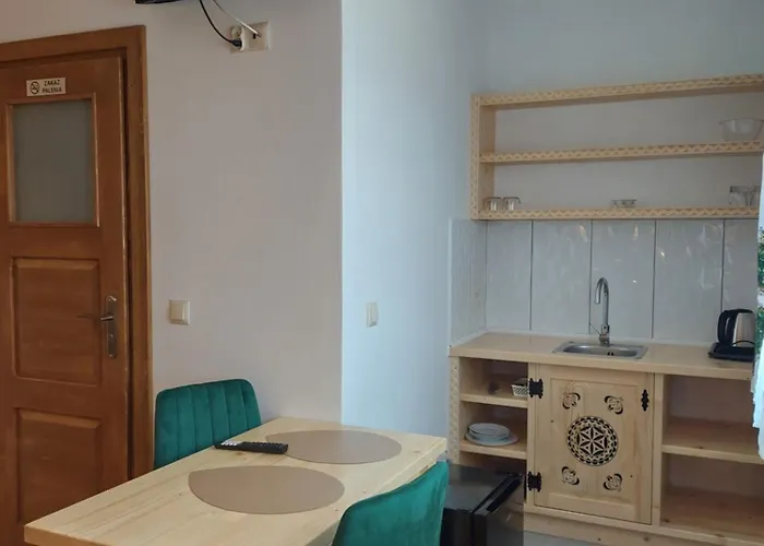 Goscinne Wierzbowka Przy Termach בית אירוח